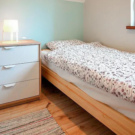 3 Bedroom Cozy In Lubkowo