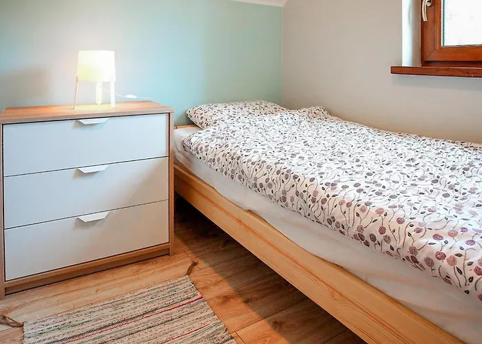 3 Bedroom Cozy In Lubkowo